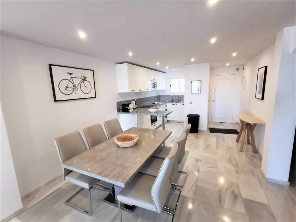 Playa Lucera - Ground Floor Apartment With Sea Views Cs126 Sitio de Calahonda 0*,  İspanya